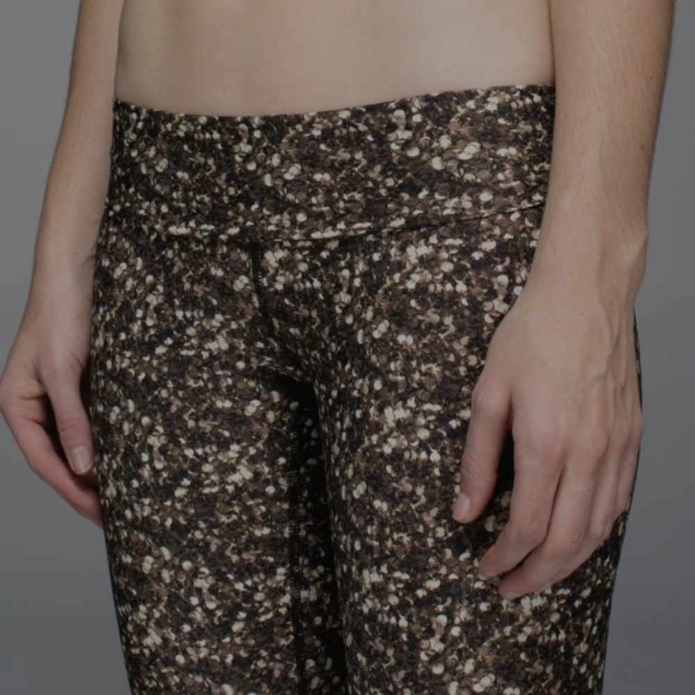 Lululemon sequin pattern tights - Picture 5 of 7